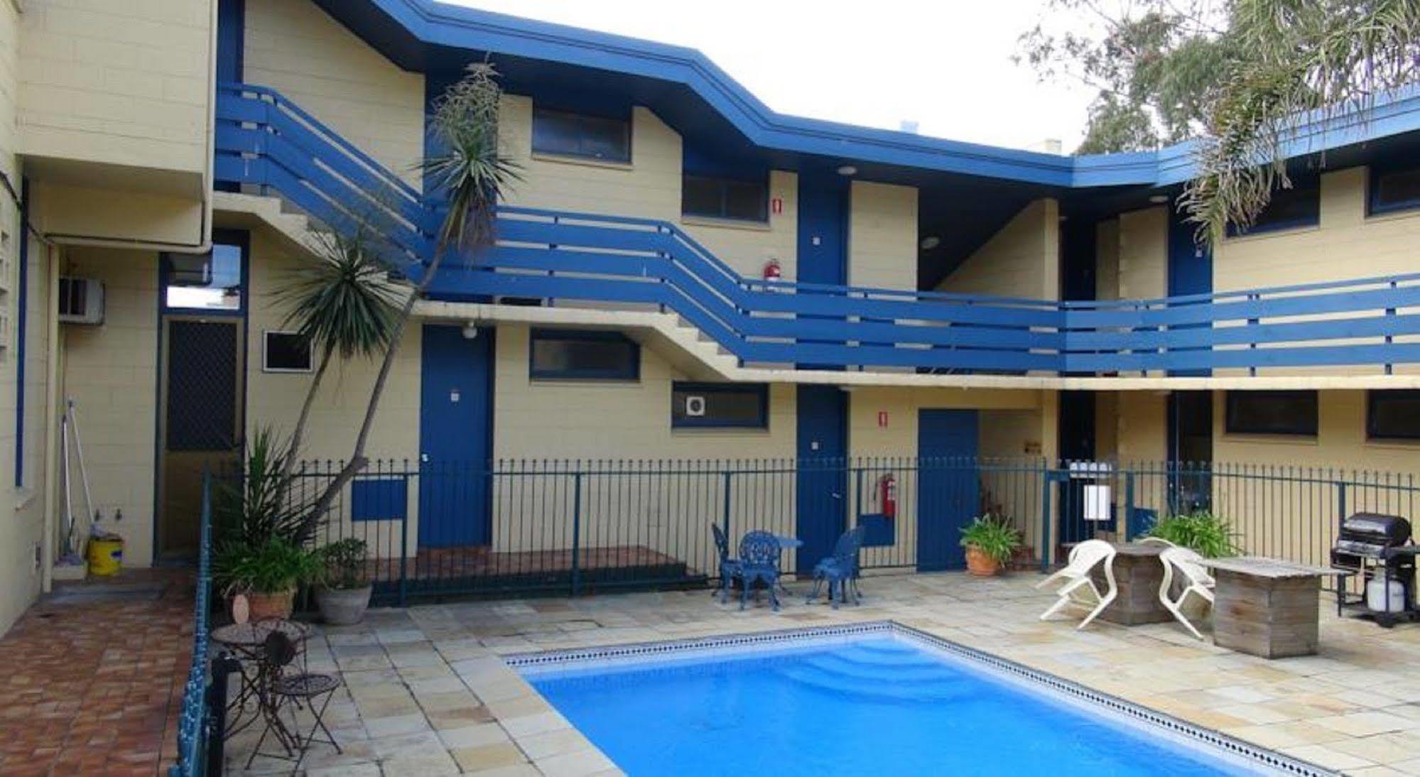 Pathfinder Motel Melbourne Exterior photo